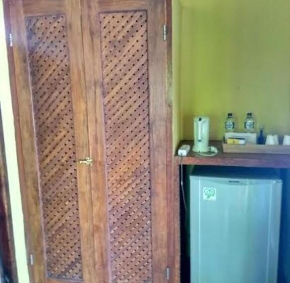 Sea World Club Beach Resort & Dive Center