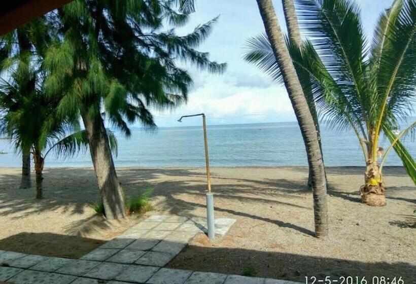 Sea World Club Beach Resort & Dive Center