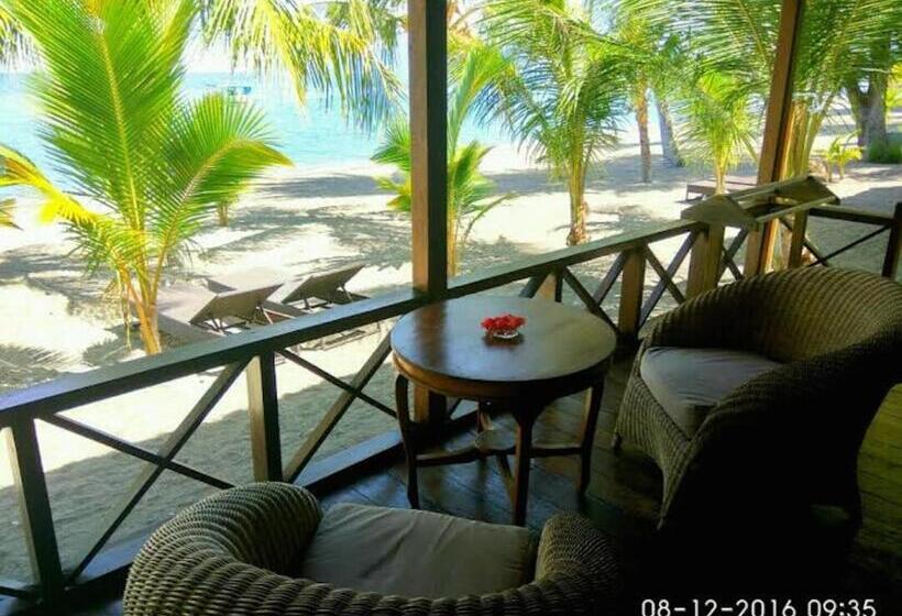 Sea World Club Beach Resort & Dive Center