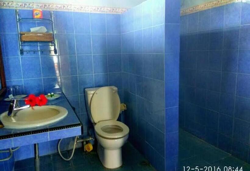 Sea World Club Beach Resort & Dive Center