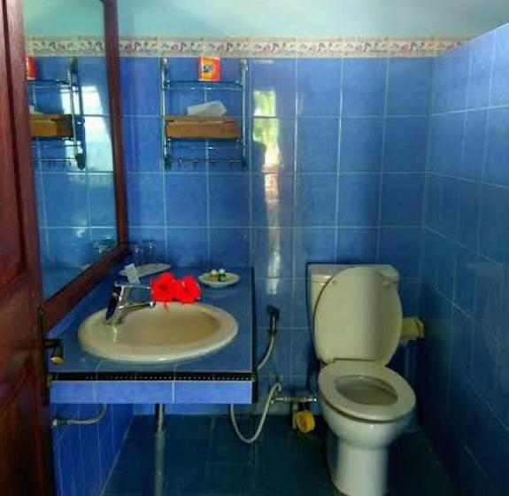 Sea World Club Beach Resort & Dive Center