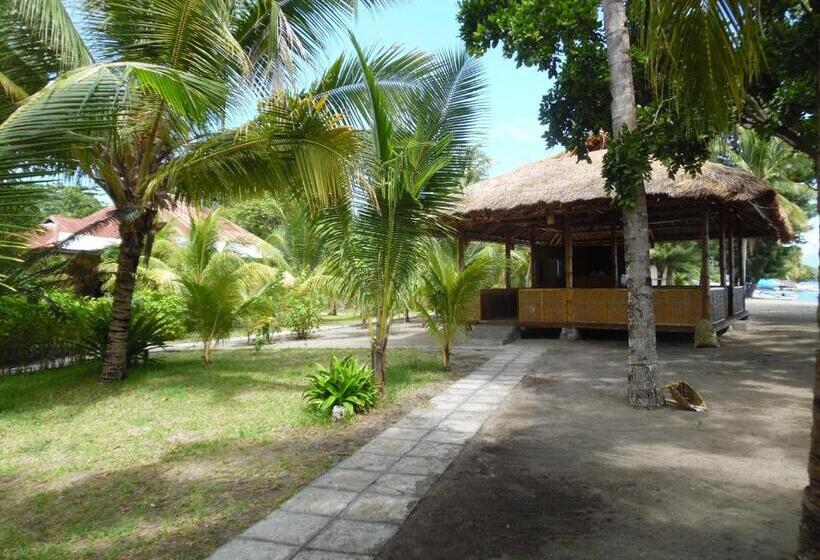 Sea World Club Beach Resort & Dive Center