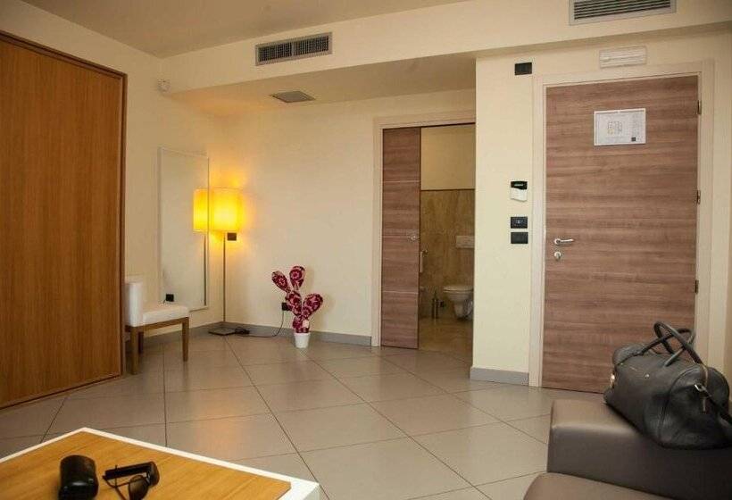 4 Spa Resort