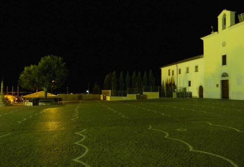 ベッドアンドブレックファースト Santa Lucia