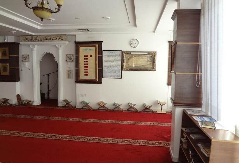 Flora Park Hotel Apartment