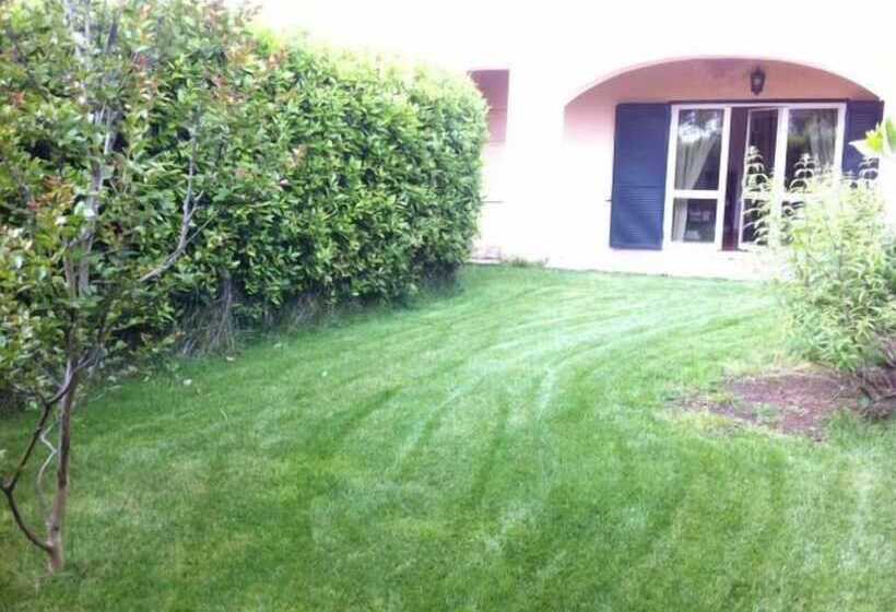 פונדק Casale Di Tormaggiore Villa And Country Suites