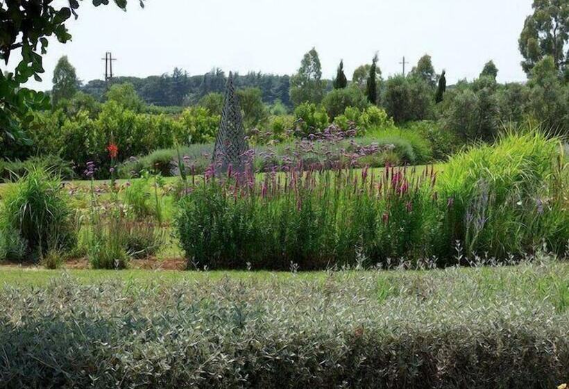 פונדק Casale Di Tormaggiore Villa And Country Suites