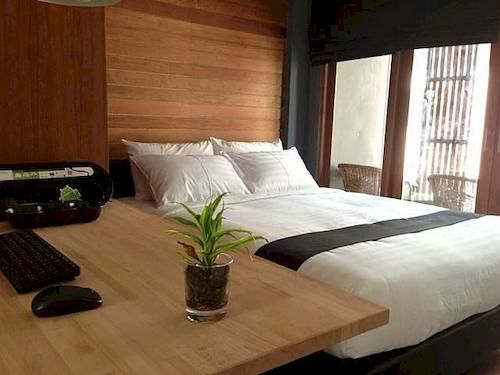 هتل 5ive Beach House