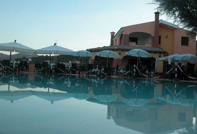 בית מלון כפרי Li Troni