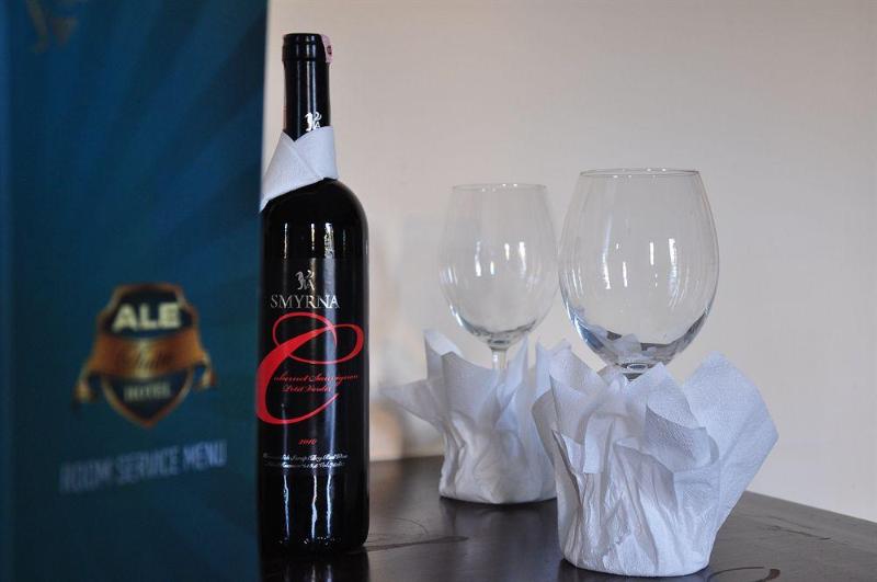 Отель Ale Suite