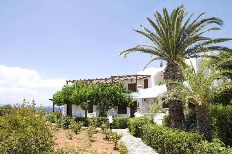 Отель Alianthos Suites