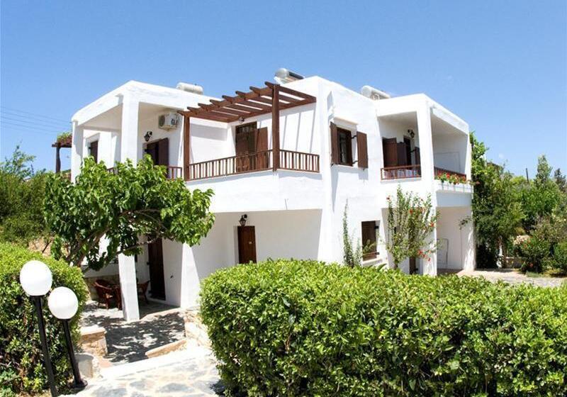 Отель Alianthos Suites