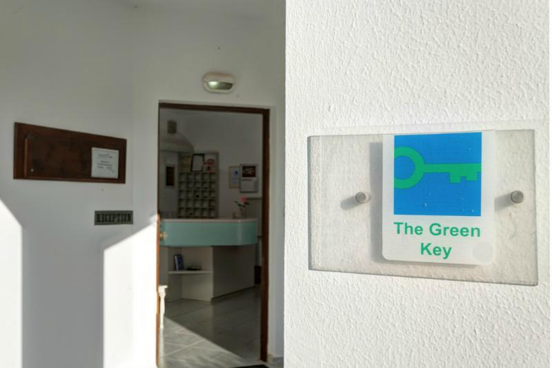 Отель Alianthos Suites