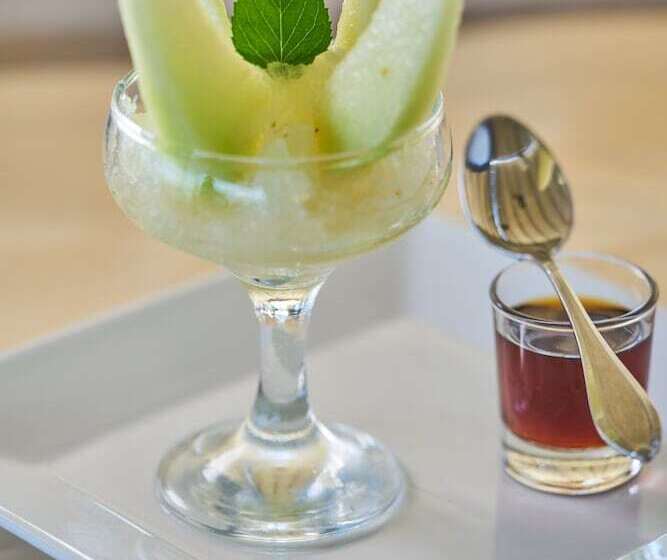 هتل Avantis Suites