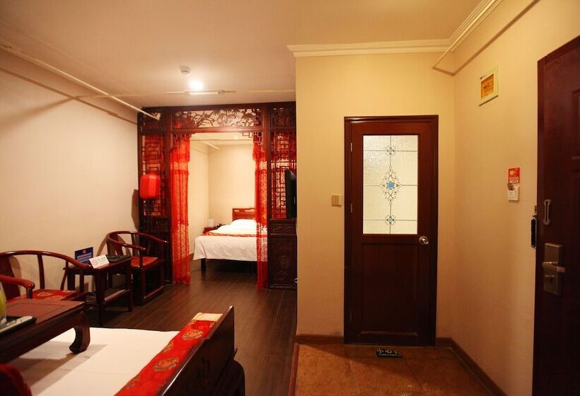 Отель Beijing Hyde Courtyard