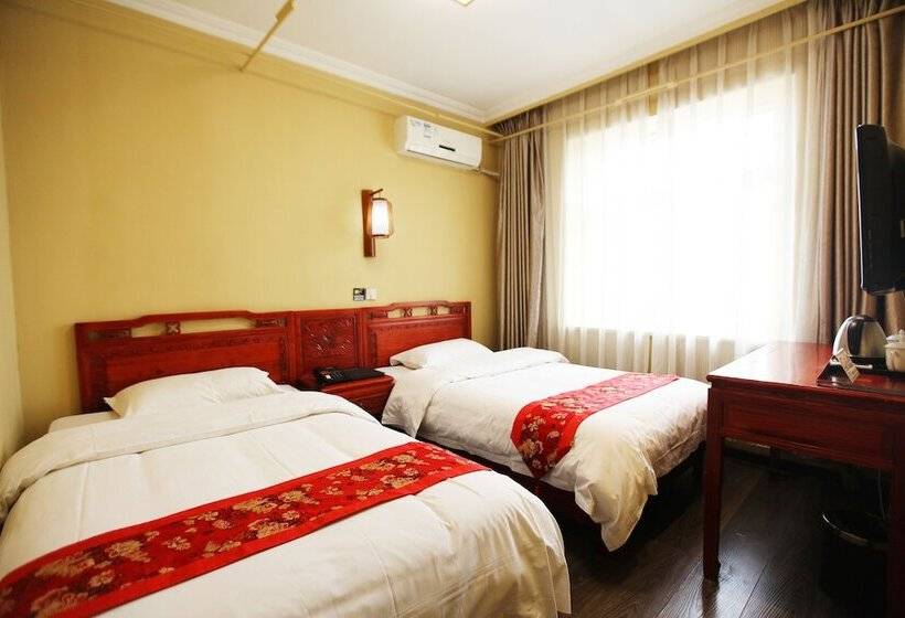 Отель Beijing Hyde Courtyard