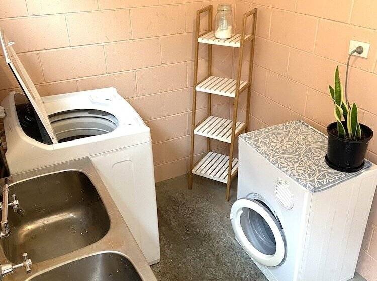 酒店 Camden Motor Inn