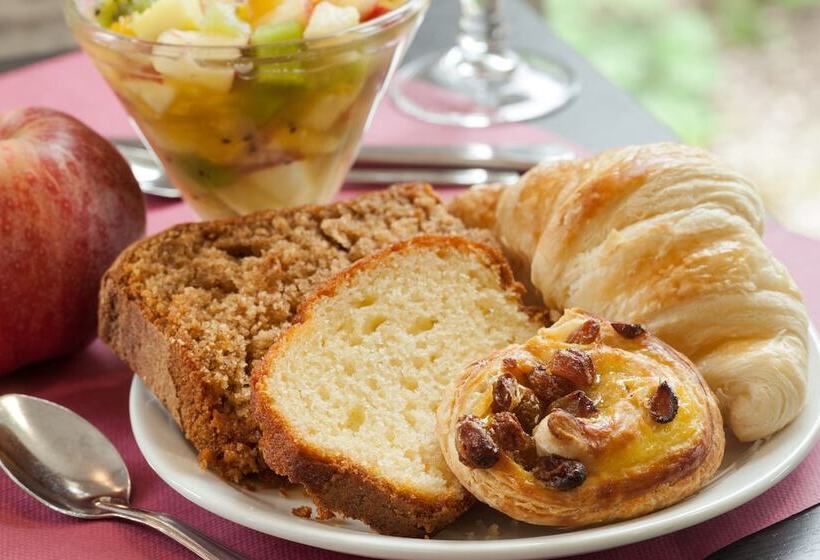 ホテル Charme Hôtel Et Spa, Montbéliard Sud