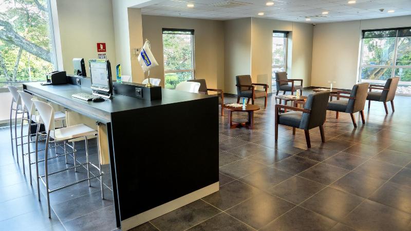 בית מלון כפרי City Express Plus By Marriott Cali Colombia