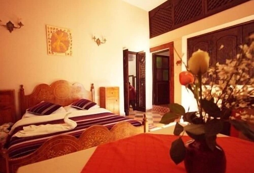 בית מלון כפרי Luxury Riad Mounia