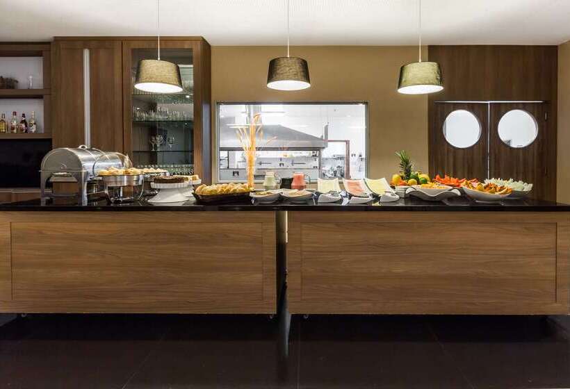 בית מלון כפרי Days Inn By Wyndham Linhares