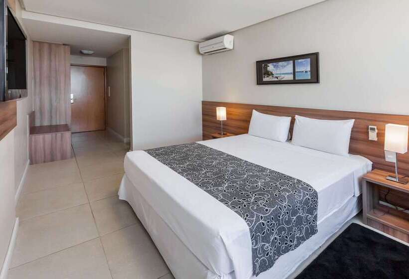 בית מלון כפרי Days Inn By Wyndham Linhares