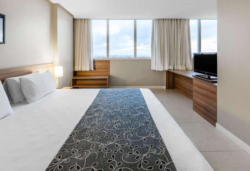 בית מלון כפרי Days Inn By Wyndham Linhares