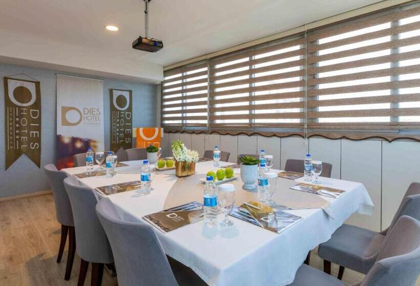 Отель Dies