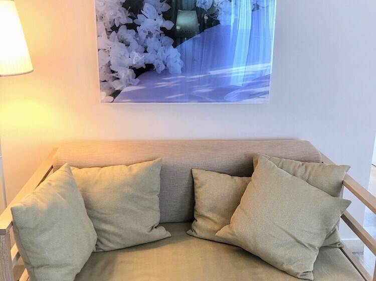 Отель Droushia Heights