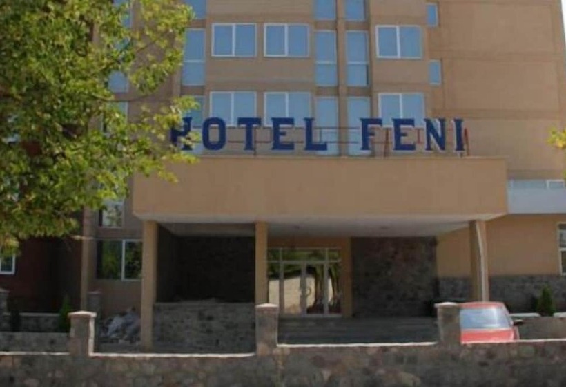 هتل Feni