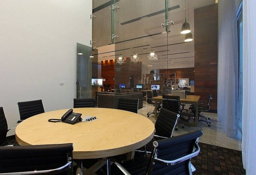 فندق Fiesta Inn Merida