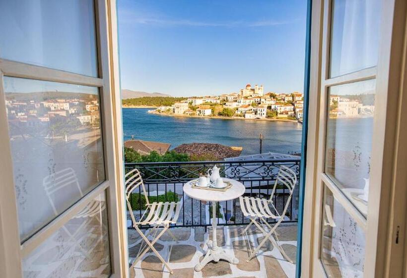 هتل Galaxa Mansion