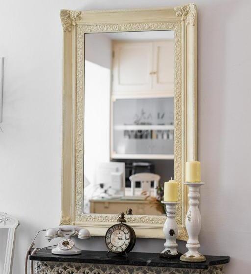 هتل Galaxa Mansion