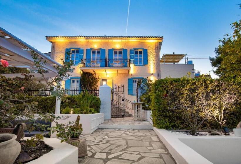 هتل Galaxa Mansion