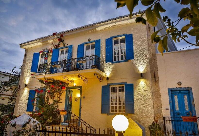 هتل Galaxa Mansion