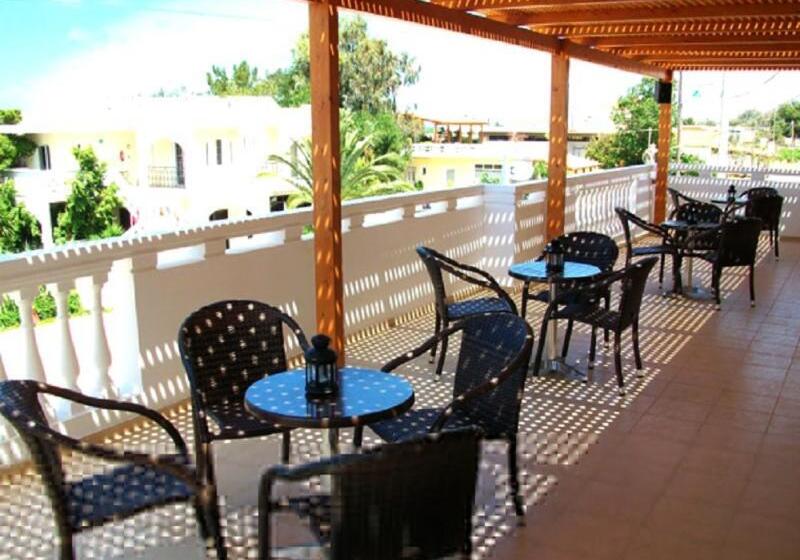 בית מלון כפרי Golden Rose Suites