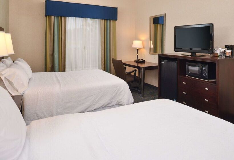 فندق Hampton Inn Milford