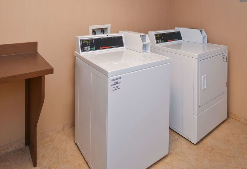 فندق Hampton Inn Milford