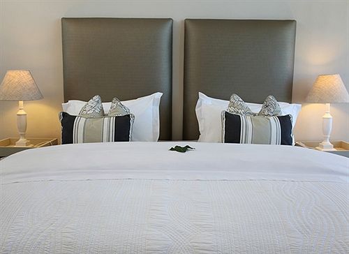 هتل Hermanus Beach Villa