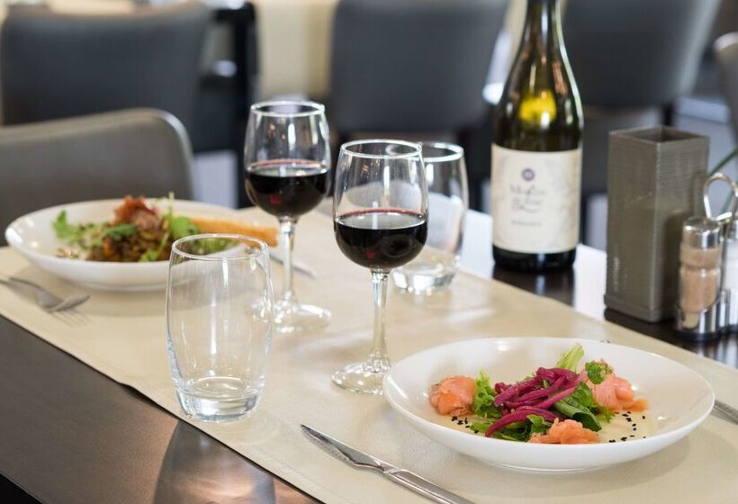 酒店 The Originals City, Hôtel Le Causséa, Castres