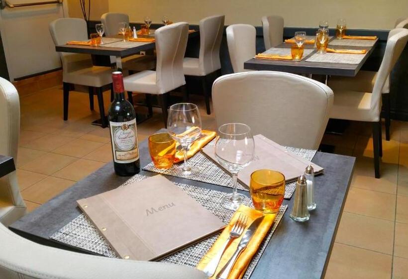 בית מלון כפרי Hôtel Restaurant Le Mulberry Arromanches