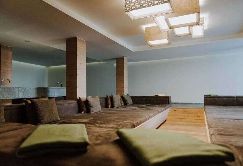 Отель Huber S Boutique