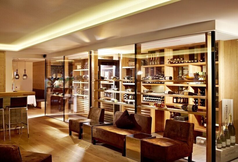 Отель Huber S Boutique