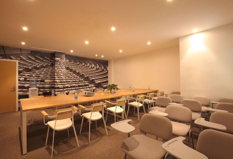 酒店 Ibis Ya An Langqiao