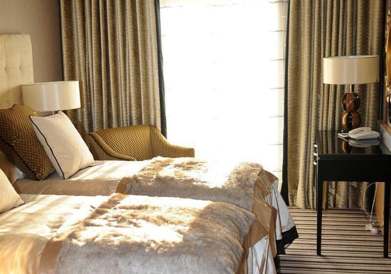 בית מלון כפרי Ingliston Country Club