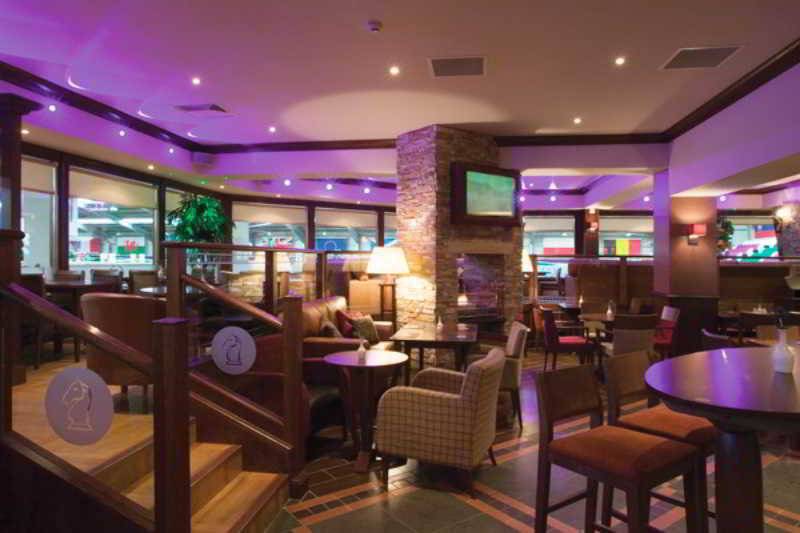 בית מלון כפרי Ingliston Country Club