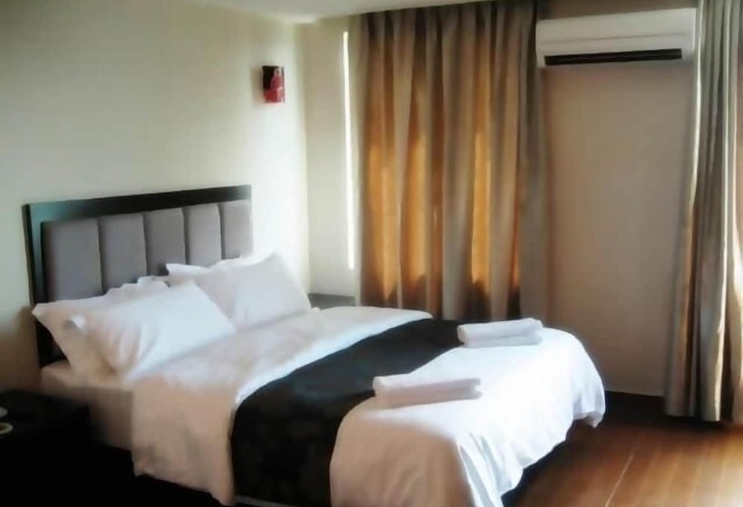 בית מלון כפרי Kk Waterfront