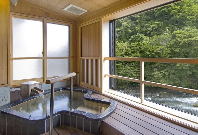 호텔 Koduchi No Yado Tsurukamedaikichi