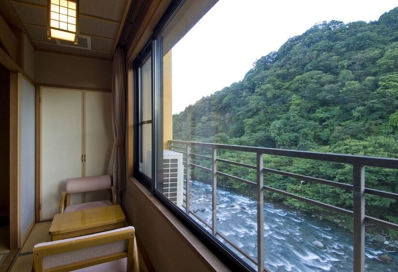 호텔 Koduchi No Yado Tsurukamedaikichi