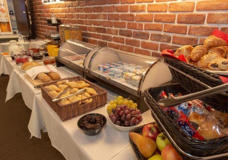 Отель Le Verger De Bischwiller